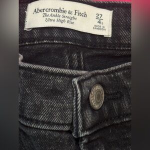Abercrombie & Fitch Women’s Charcoal Jeans - NWOT